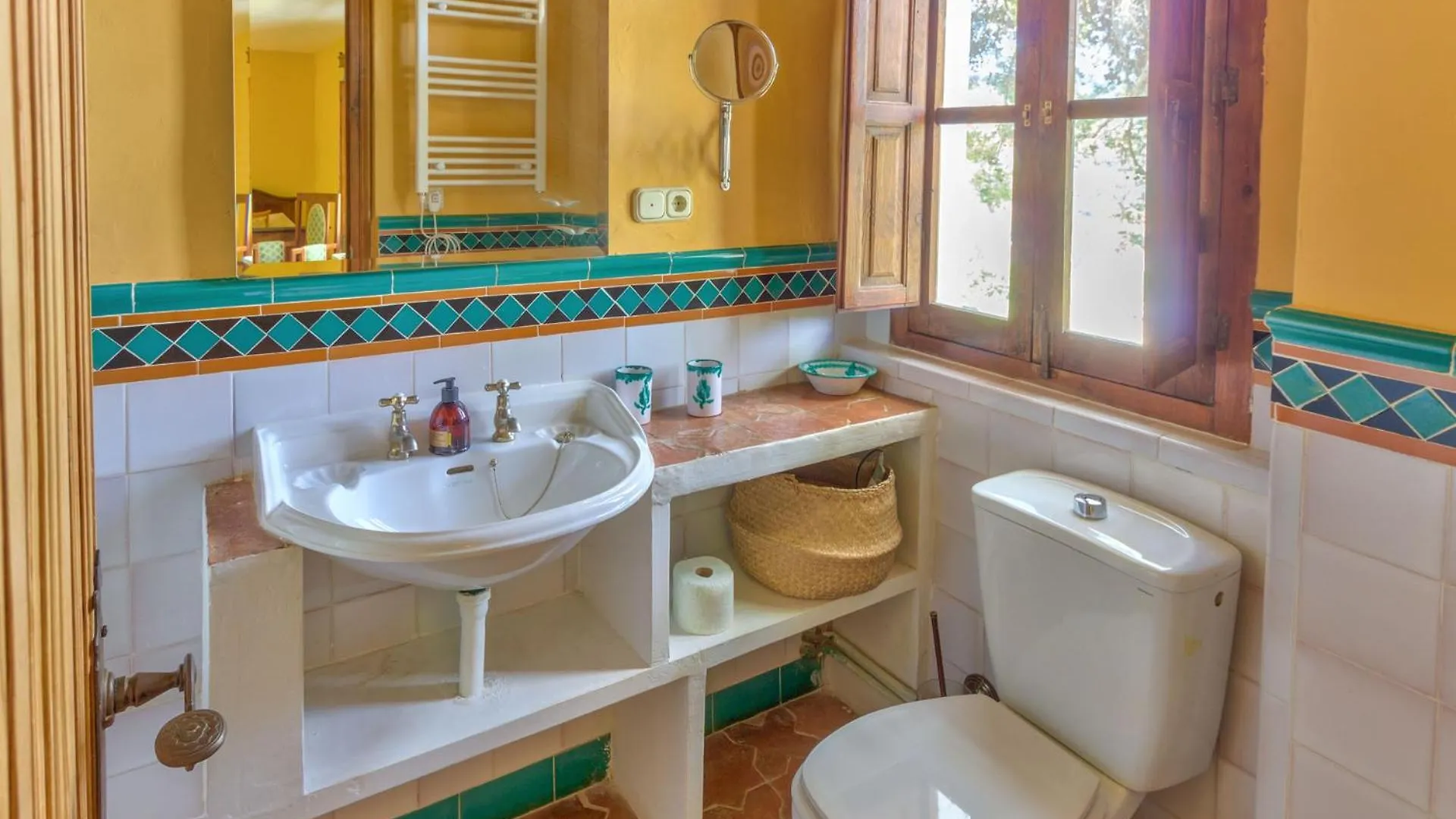 Cortijo El Pino Retreat Bed & Breakfast Albunuelas